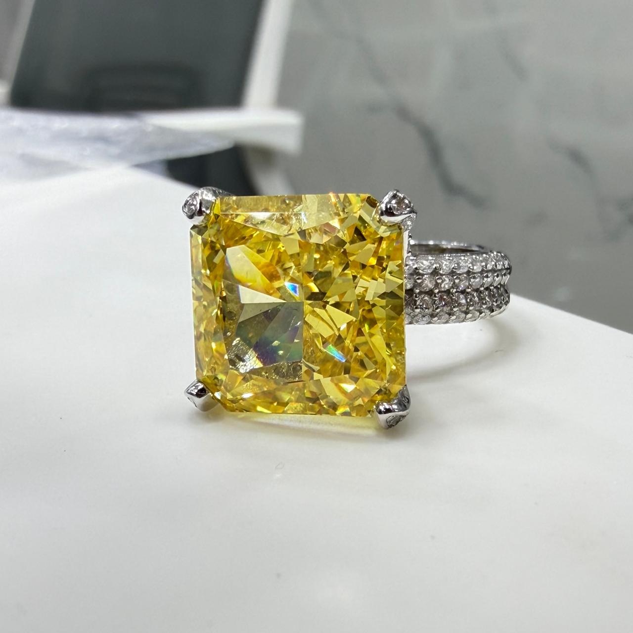 Yellow Diamond Ring original